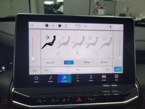 New 2026 Jeep Compass Trailhawk w/ Sun, Sound & Navigation Group AWD/4WD image 17