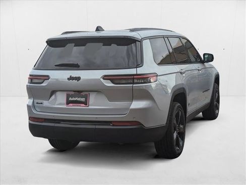 New 2025 Jeep Grand Cherokee L Altitude image 2