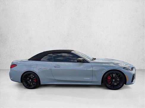 Used 2022 BMW M440i Convertible image 4