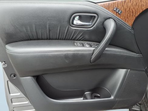 Used 2019 Nissan Armada Platinum w/ Captain's Chairs Package RWD image 15