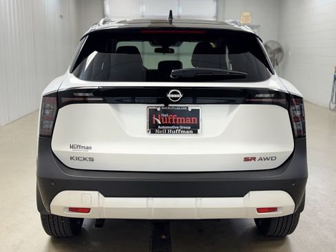 New 2026 Nissan Kicks SR image 6