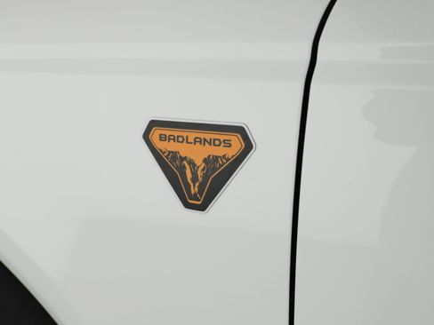 Certified 2024 Ford Bronco Badlands AWD/4WD image 6