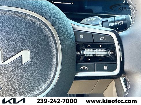 New 2026 Kia Carnival EX FWD image 39
