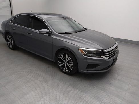 Used 2022 Volkswagen Passat 2.0T SE image 11