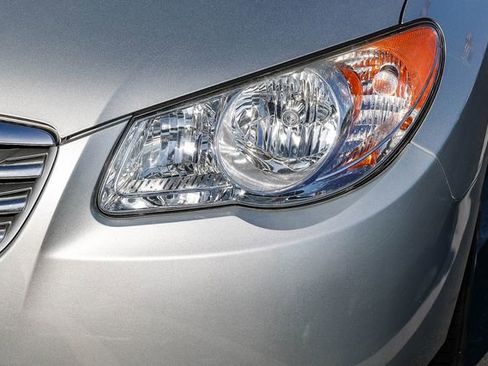 Used 2010 Hyundai Elantra GLS FWD image 10