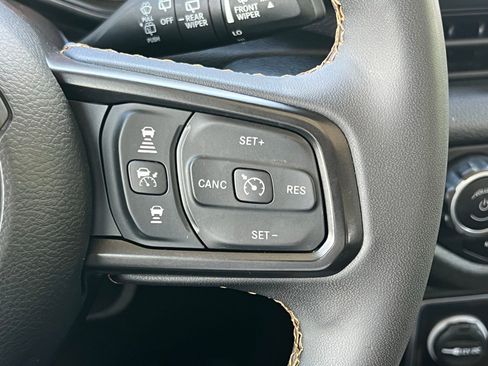 Used 2024 Jeep Wrangler Unlimited Sport AWD/4WD image 27