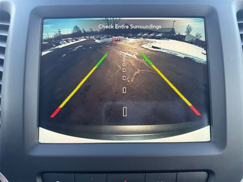 Certified 2023 Jeep Cherokee Altitude Lux image 13