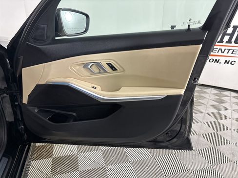 Used 2025 BMW 330i Sedan image 26