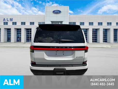 Used 2026 Lexus GX 550 w/ Accessory Package (2T) AWD/4WD image 9