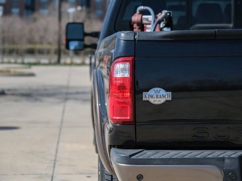 Used 2015 Ford F250 King Ranch w/ FX4 Off-Road Package image 19