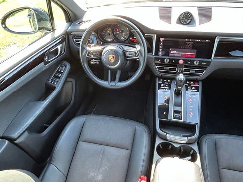 Used 2023 Porsche Macan Turbo AWD/4WD image 9