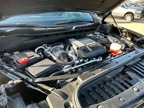 Used 2025 Chevrolet Silverado 1500 ZR2 w/ Technology Package image 24