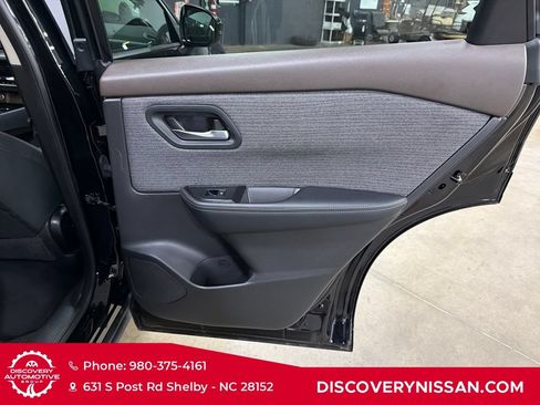 Certified 2023 Nissan Rogue SV FWD image 34