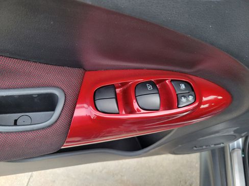 Used 2017 Nissan Juke SL image 16