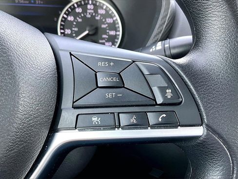 Used 2024 Nissan Sentra SV image 17