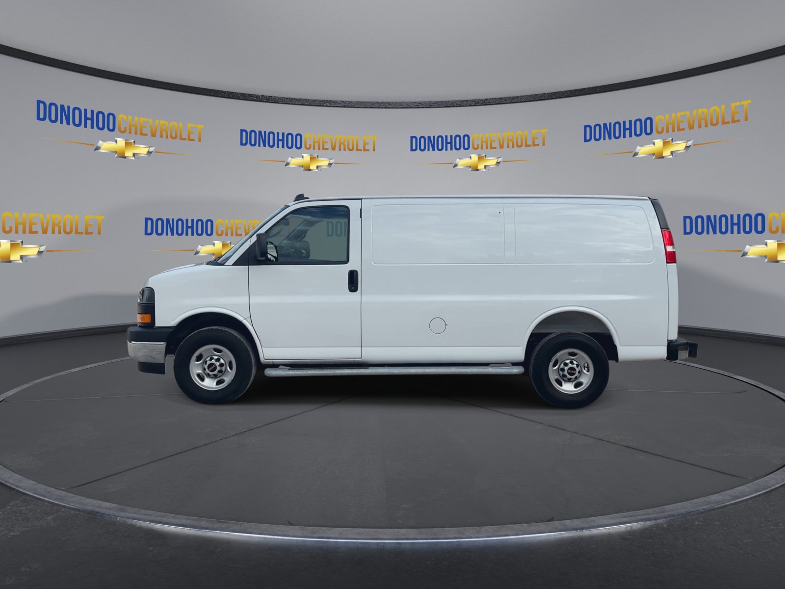 Used 2025 GMC Savana 2500 w/ Driver Convenience Package RWD image 8