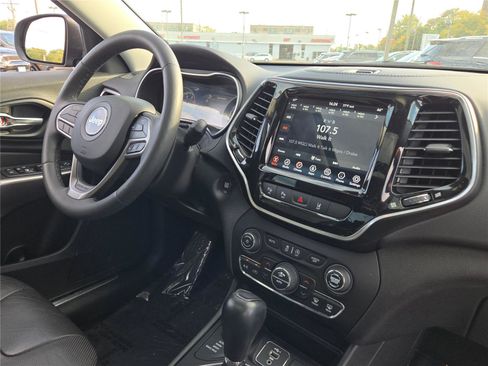 Certified 2021 Jeep Cherokee Limited w/ Mopar Interior Package image 8