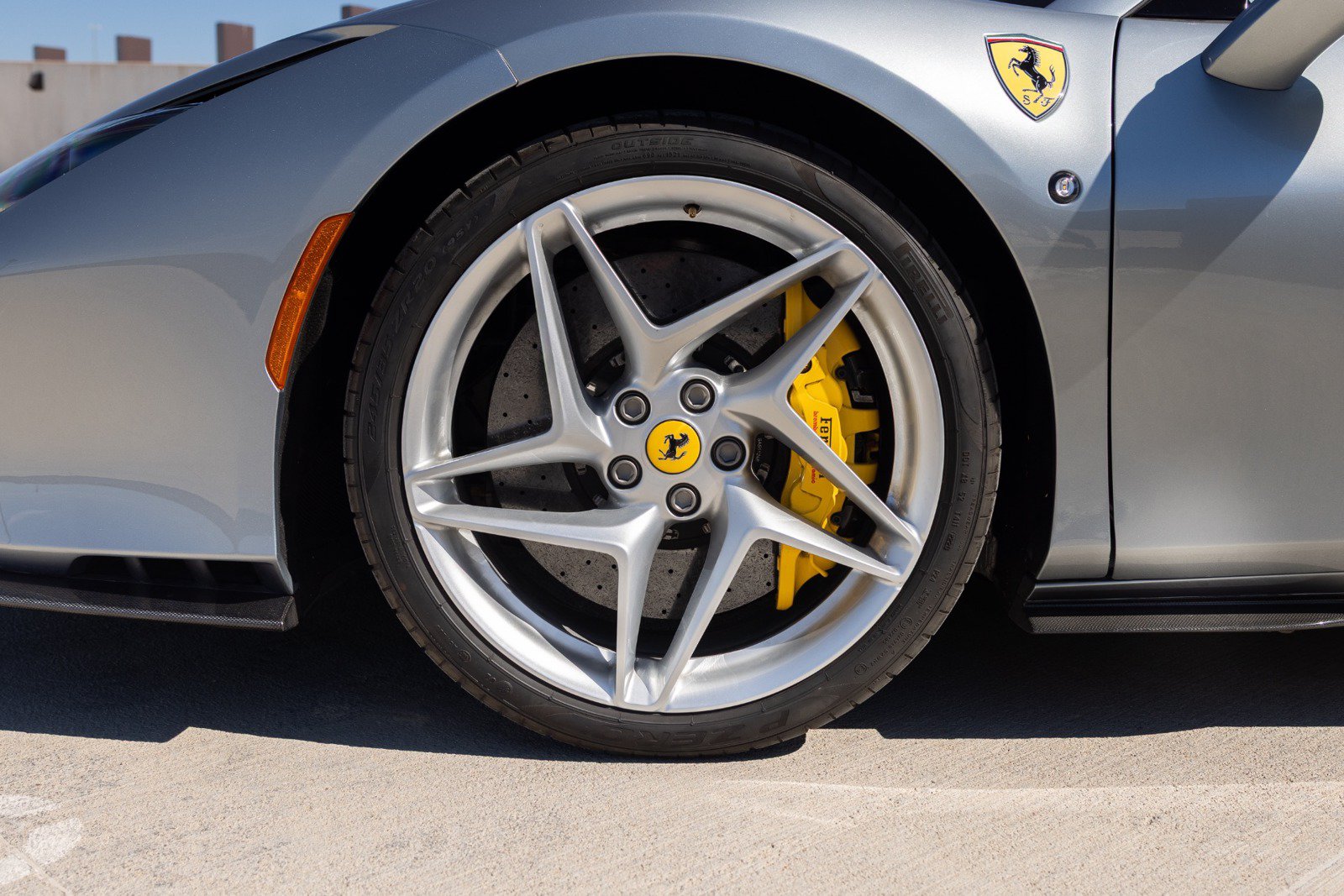 Used 2021 Ferrari F8 Tributo RWD image 15
