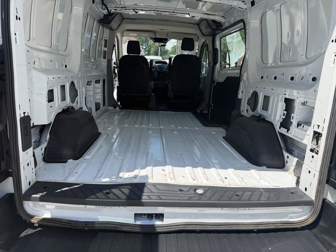 Used 2018 Ford Transit 150 130 Low Roof RWD image 20