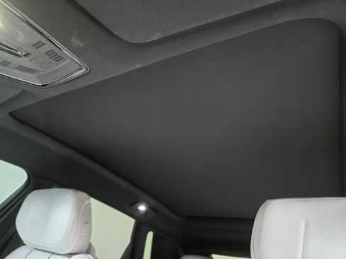 Used 2024 Cadillac Lyriq Luxury image 14