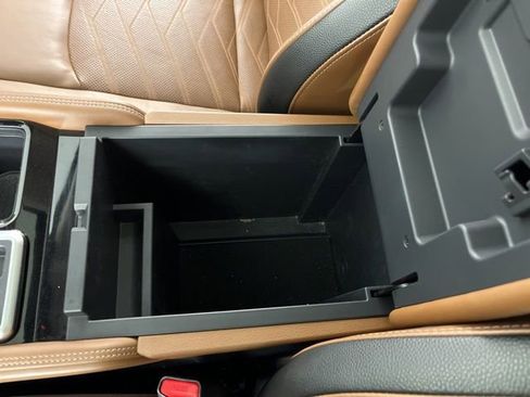 Used 2023 Nissan Pathfinder Platinum image 30