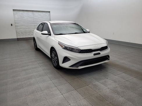 Used 2022 Kia Forte LXS FWD image 13