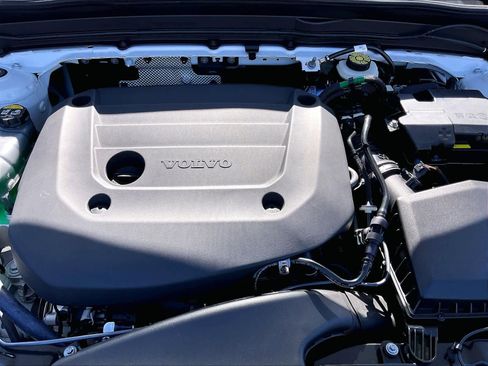 New 2026 Volvo XC40 B5 Plus w/ Protection Package Premier image 13