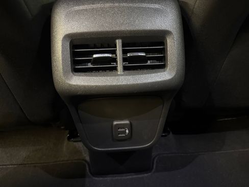Used 2023 Chevrolet Equinox LT FWD image 14