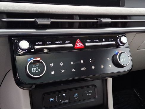 Used 2025 Hyundai Tucson Limited image 23