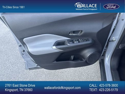 Used 2021 Nissan Kicks SR w/ SR Premium Package image 19