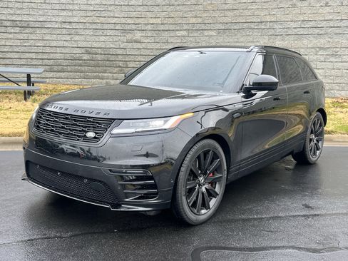 Certified 2025 Land Rover Range Rover Velar Dynamic SE image 2