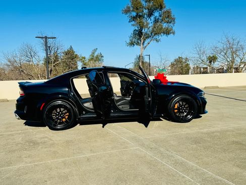 Used 2022 Dodge Charger Scat Pack RWD image 31