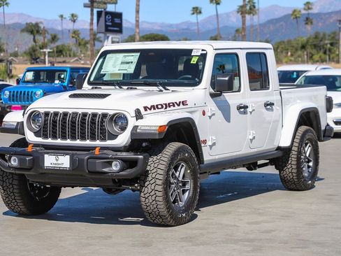 New 2026 Jeep Gladiator Mojave image 4