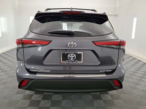 Used 2023 Toyota Highlander XLE AWD/4WD image 15