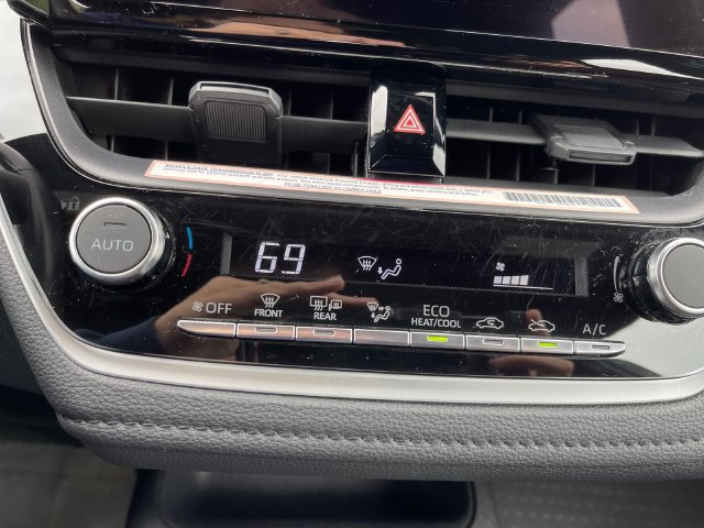 Used 2024 Toyota Corolla SE FWD image 21