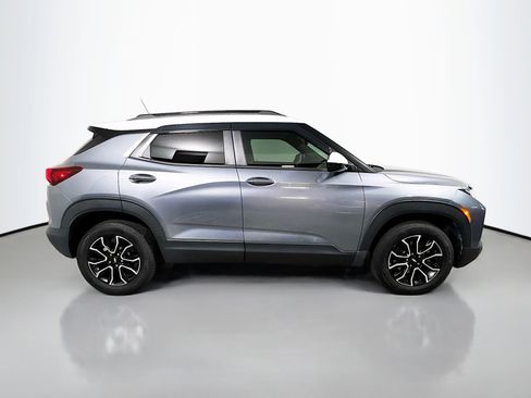 Used 2021 Chevrolet TrailBlazer ACTIV w/ Convenience Package image 3