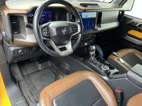 Certified 2022 Ford Bronco Outer Banks AWD/4WD image 4