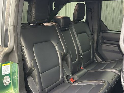 Used 2025 Ford Bronco Badlands image 35