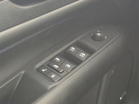 New 2026 Jeep Compass Limited w/ Sun, Sound & Navigation Group image 16