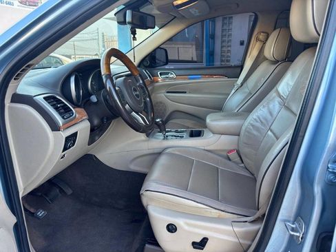 Used 2012 Jeep Grand Cherokee Overland image 10