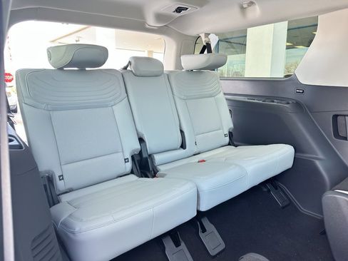 New 2025 Ford Expedition Max Platinum w/ Platinum Ultimate Package image 38