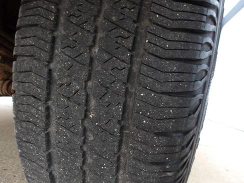 Used 2002 Chevrolet Blazer LS w/ Preferred Equipment Group image 26