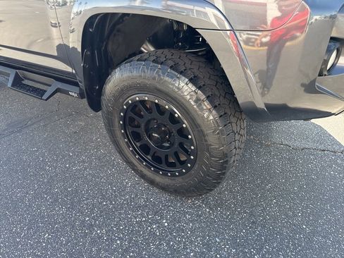 Used 2016 Toyota 4Runner SR5 w/ Convenience Package AWD/4WD image 20