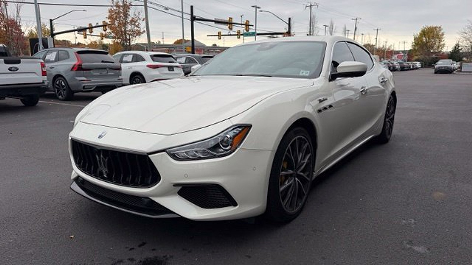 Used 2022 Maserati Ghibli Modena Q4 AWD/4WD image 3