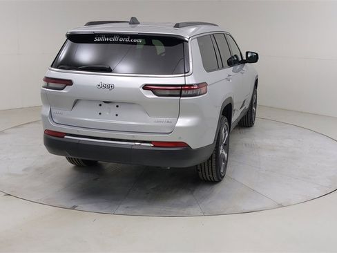 Used 2025 Jeep Grand Cherokee L Limited image 15