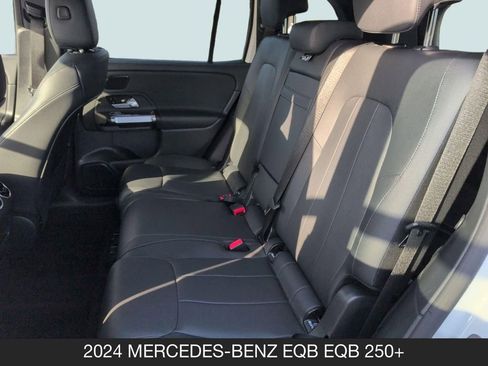Used 2024 Mercedes-Benz EQB 250+ image 15