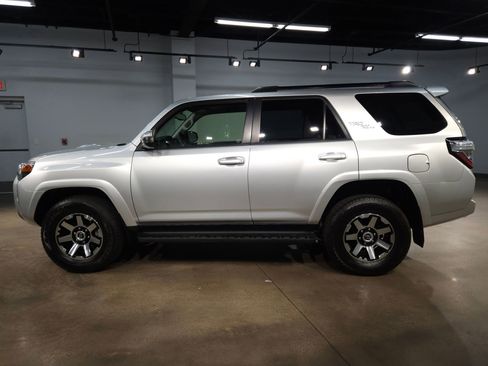 Used 2024 Toyota 4Runner TRD Off-Road image 4