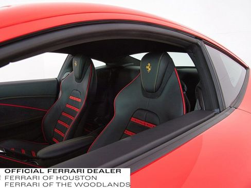 Used 2022 Ferrari Roma image 34