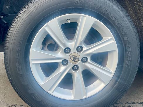 Used 2012 Toyota Highlander SE image 6