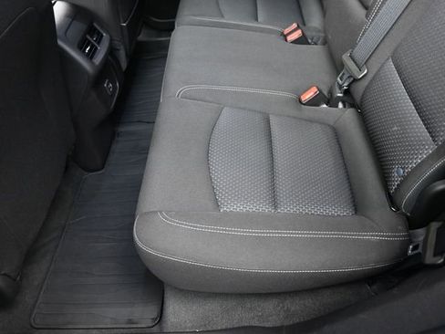 Used 2024 GMC Terrain SLE w/ Driver Convenience Package image 21